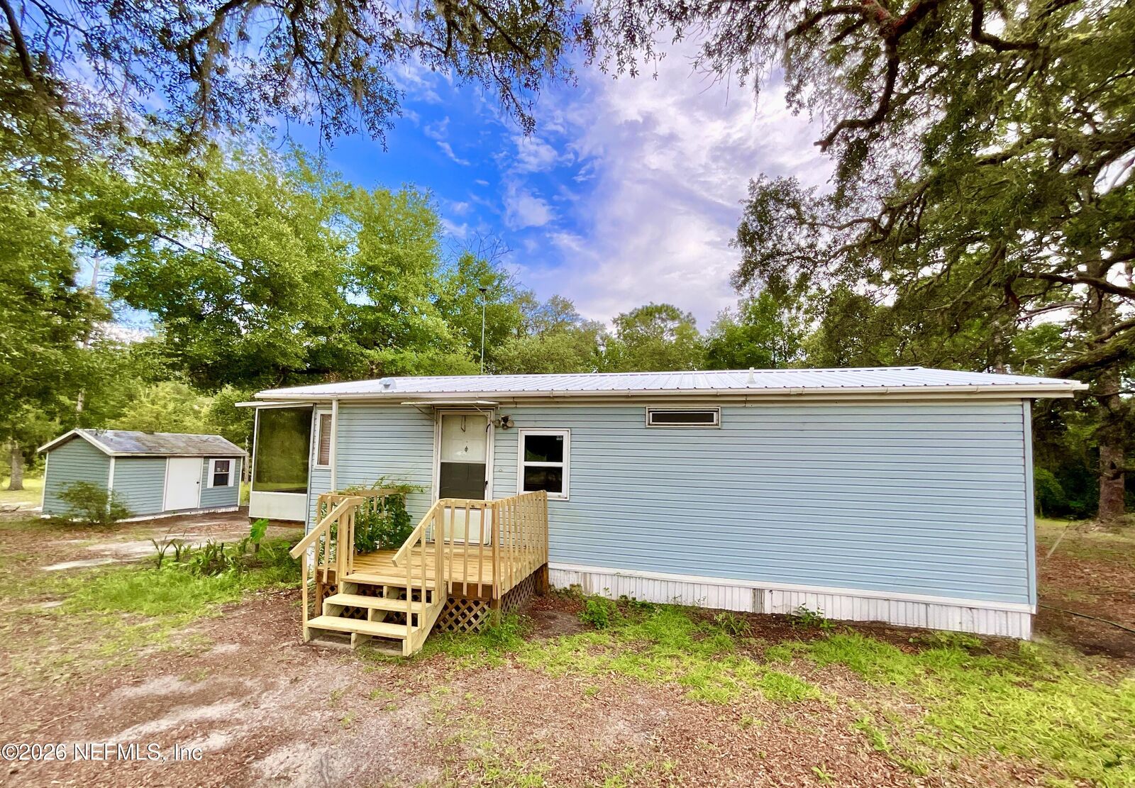 Property Photo:  107 Crystal Lake Drive  FL 32666 