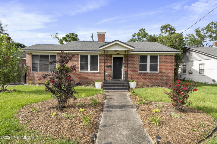 Property Photo:  5027 Blackburn Street  FL 32210 