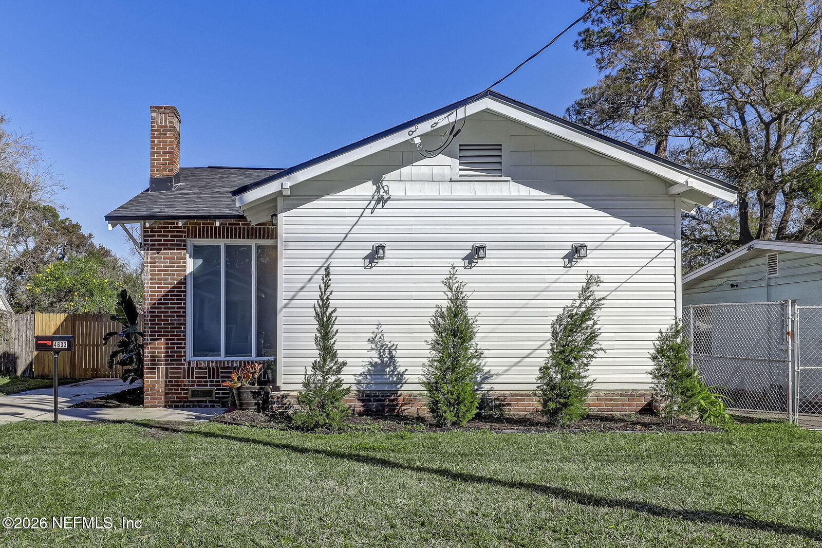 Property Photo:  4633 Kingsbury Street  FL 32205 