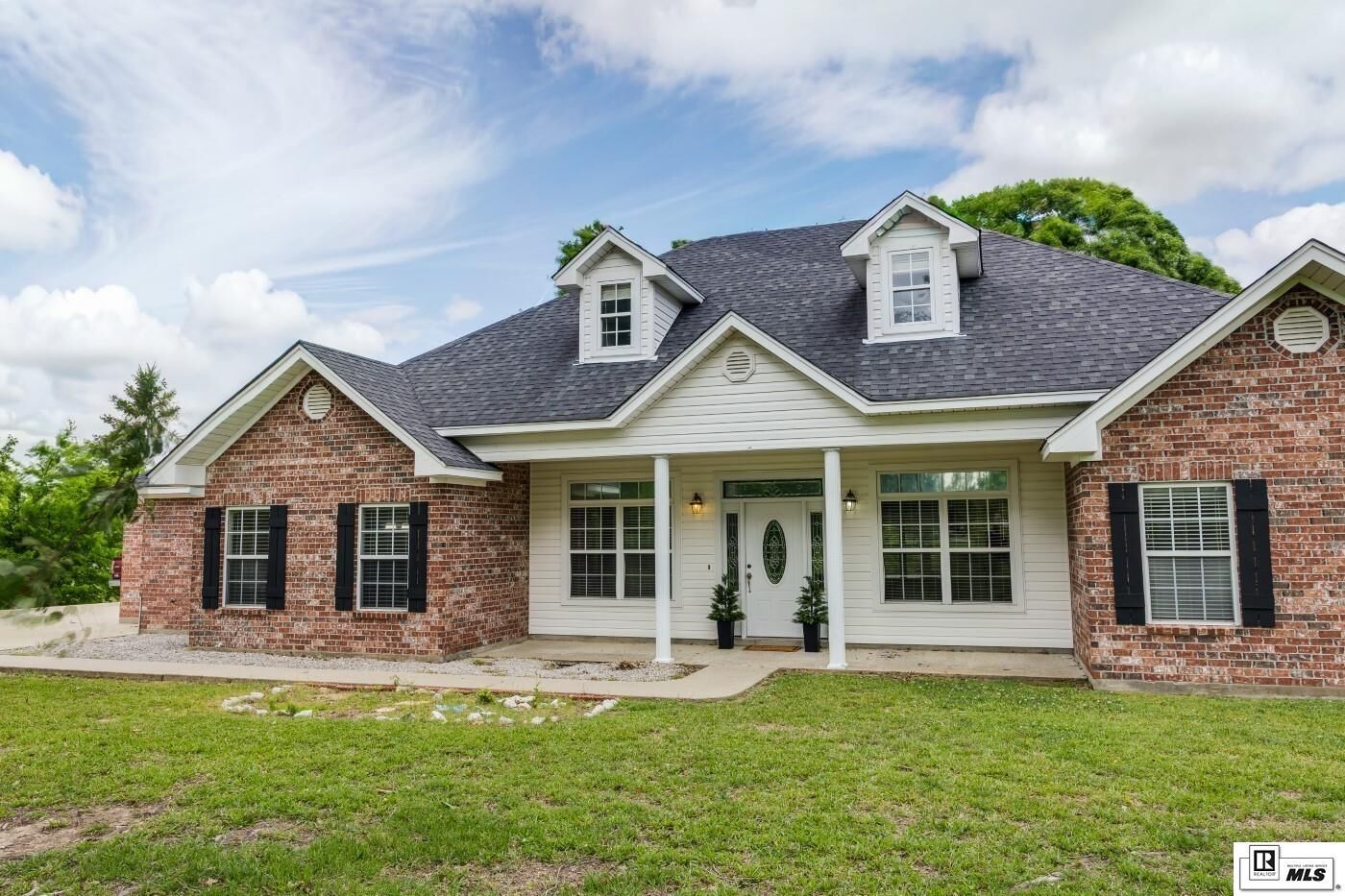 Property Photo: 15 McMillan Road LA 71232