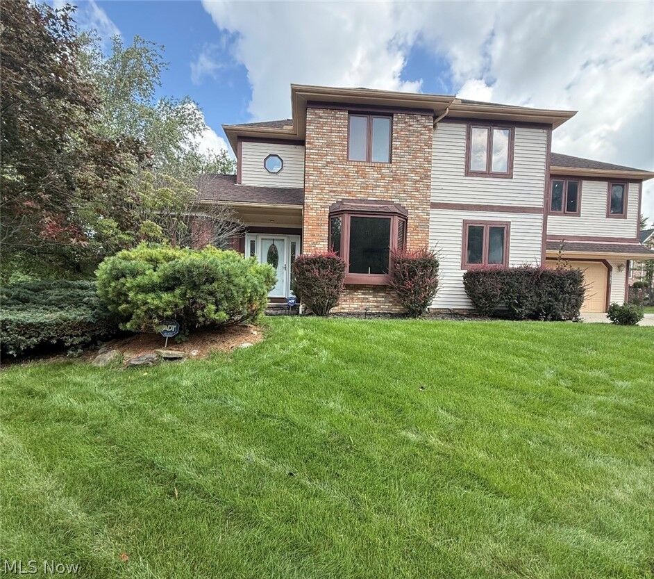 Property Photo: 5630 Huntington Reserve Drive OH 44134