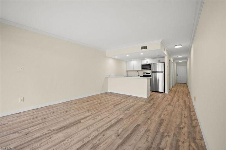 Property Photo:  260 Southbay Dr 207  FL 34108 