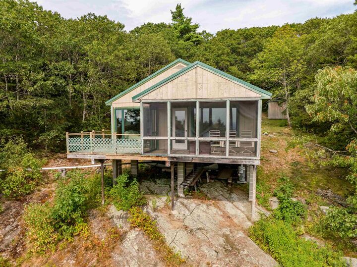 Property Photo:  133 Earls Lane  NH 03605 