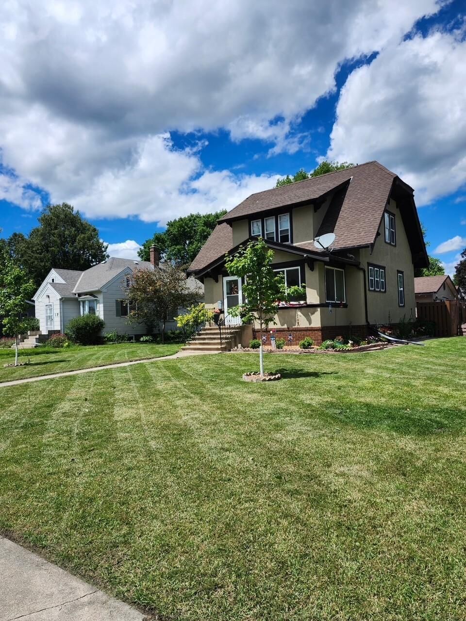 Property Photo: 19 1st Avenue NE MN 55332