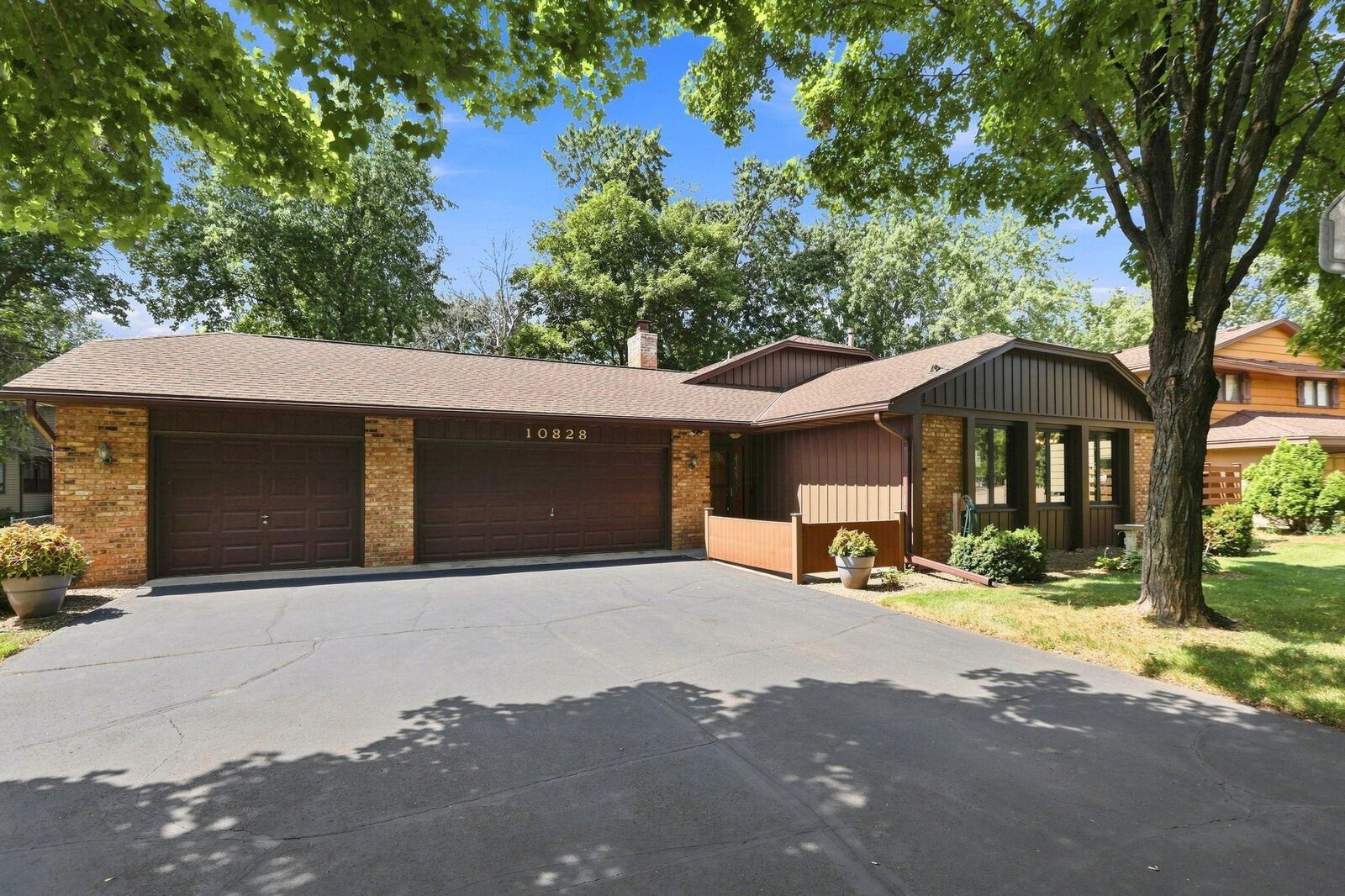 Property Photo:  10828 Butternut Street NW  MN 55448 
