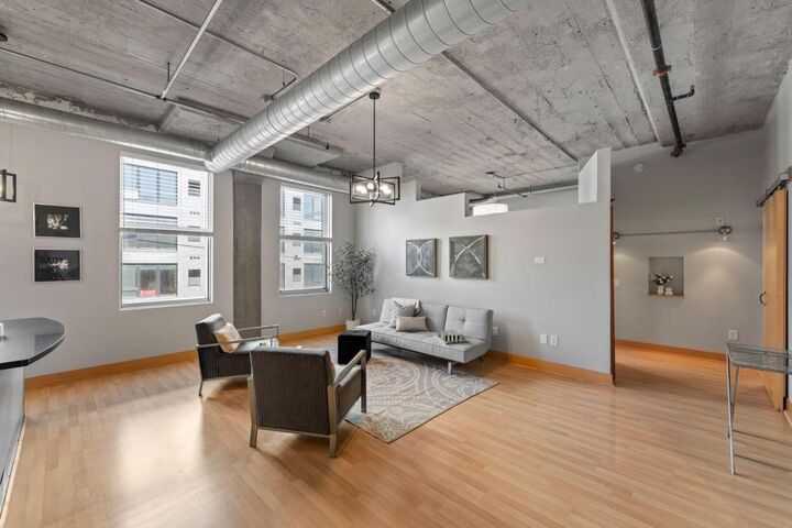 Property Photo: 918 3rd St N 207 MN 55401