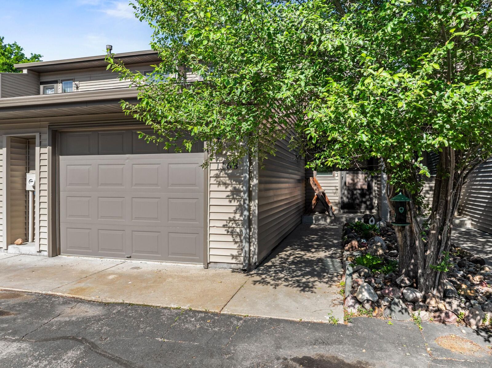 Property Photo:  1168 Highland Avenue  MN 55057 