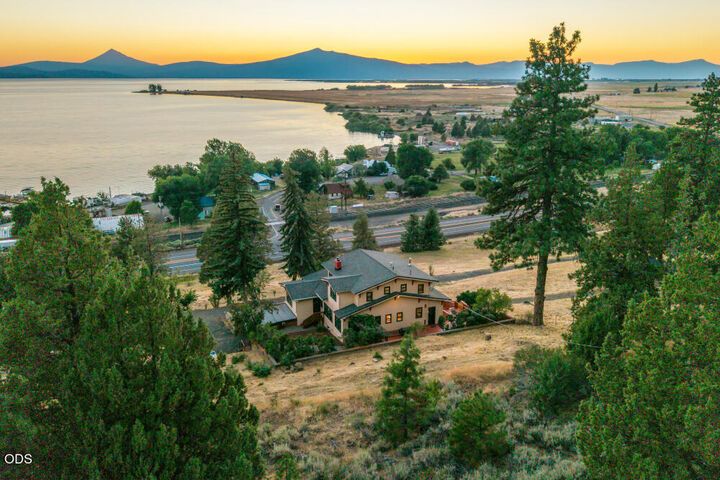 Property Photo: 24305 N Hwy 97 OR 97624
