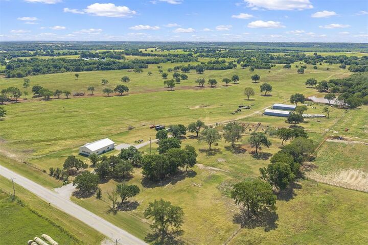 Property Photo: 14750 Box Road OK 73051