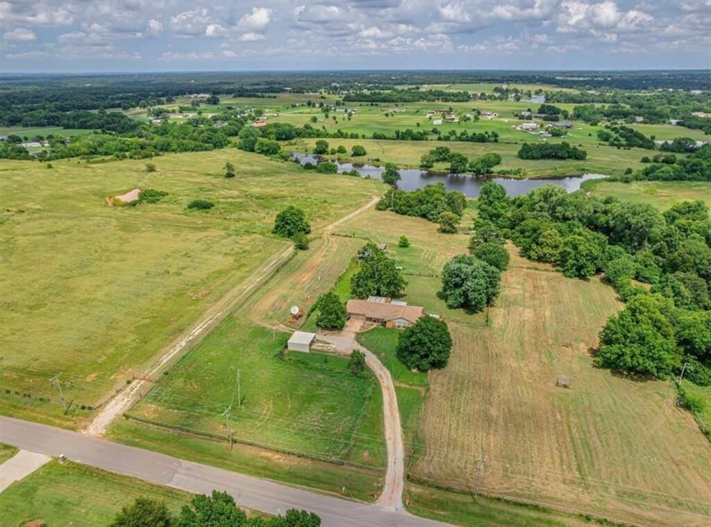 Property Photo:  201 N 72nd Street  OK 73068 