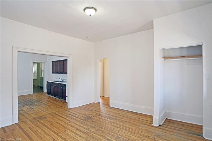 Property Photo:  116 Weber Street E  ON N2H 1C9 