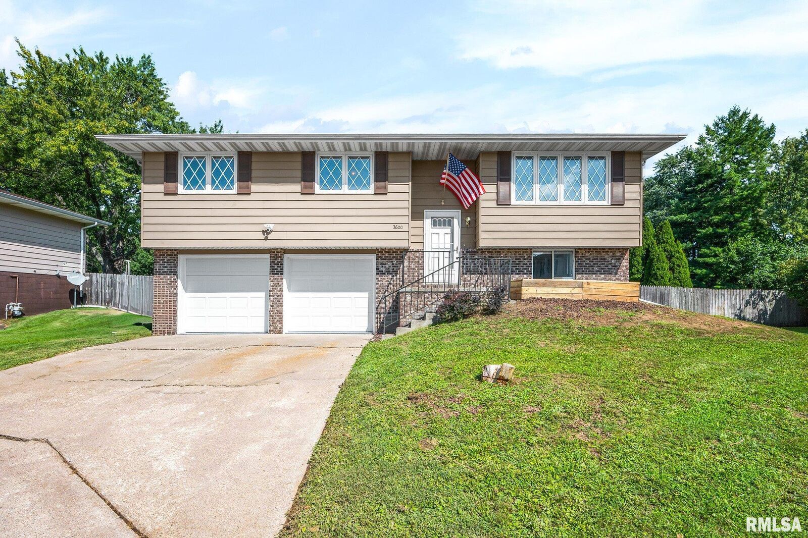 Property Photo:  3600 W Bennington Court  IL 61615 