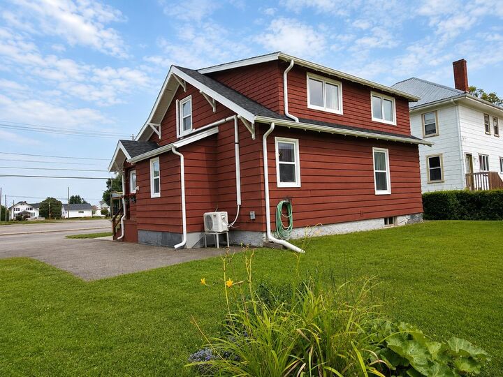 Property Photo:  162 Granville Street  PE C1N 3A4 