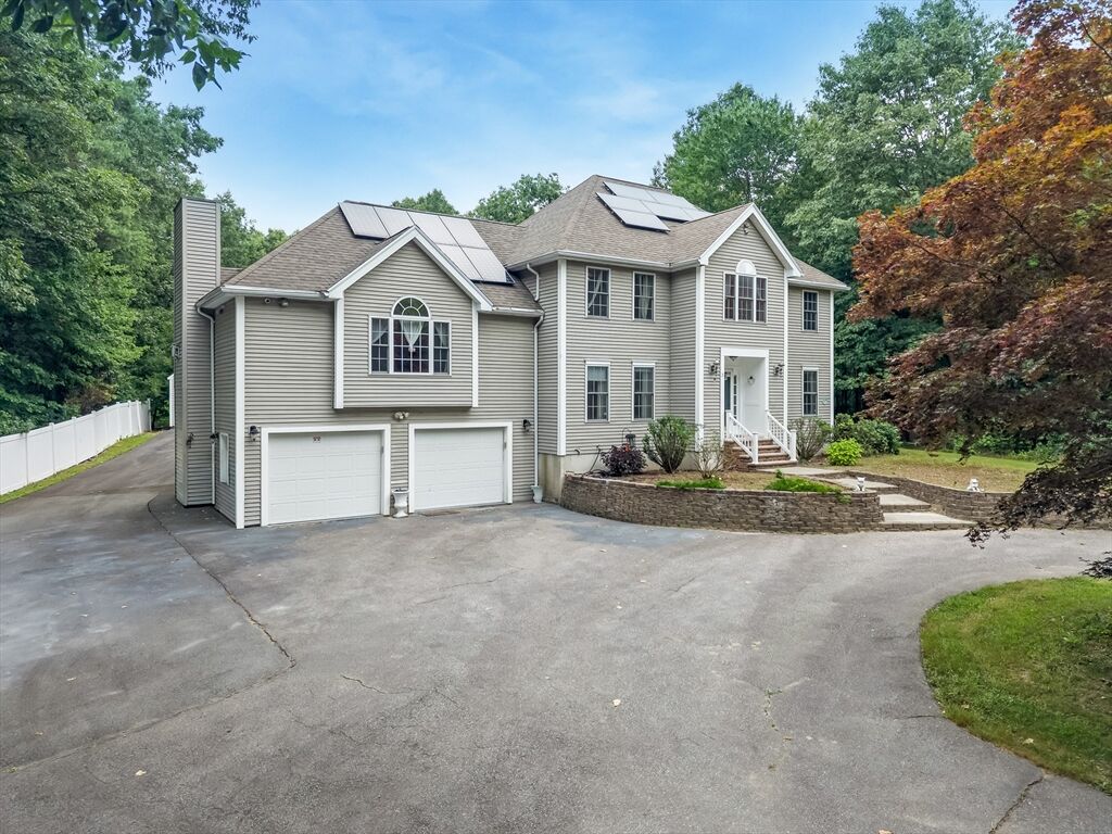 Property Photo: 3 Avalon Ct. MA 01844