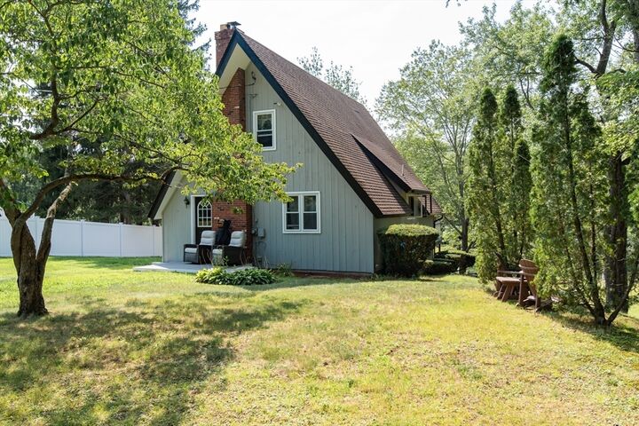 Property Photo:  171 Elm  MA 01504 
