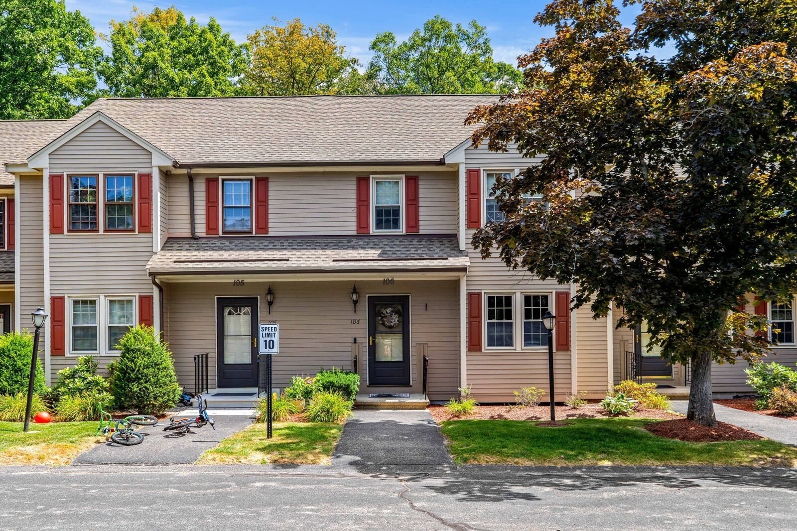 Property Photo: 45 Washington St 106 MA 01844