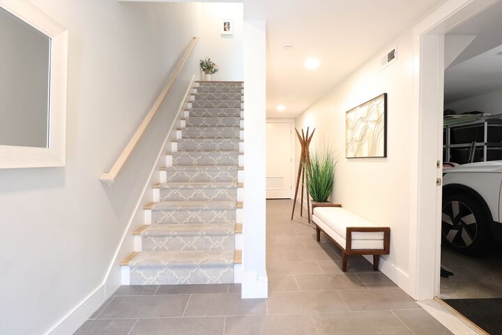 Property Photo:  118 Eaton St. 11  MA 01867 