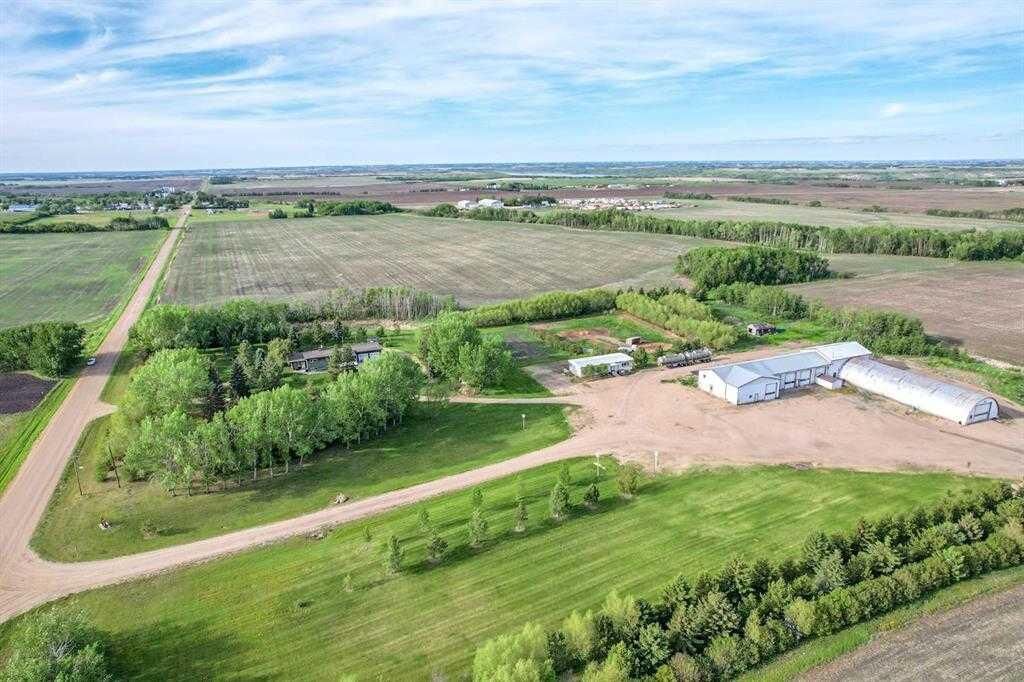 Property Photo: 44137 Range Road 201 AB T0B 1J0