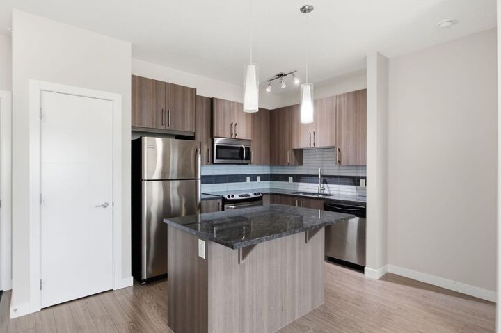 Property Photo:  4 Sage Hill Terrace NW 306  AB T3R 0W4 