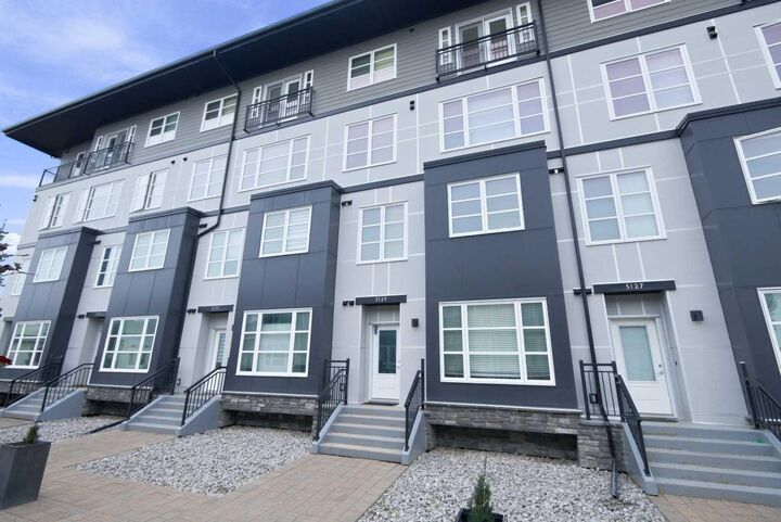 Photo de la propriété:  2660 22 Street 5129  AB T4R 0K8 