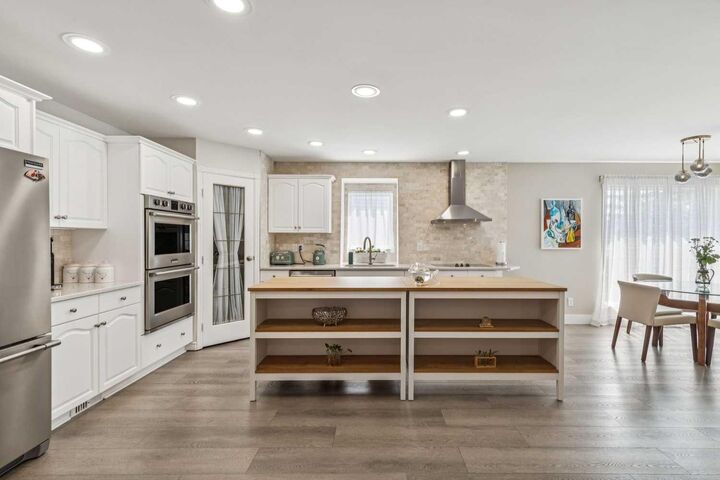 Property Photo: 6991 Christie Briar Manor SW AB T3H 2R3