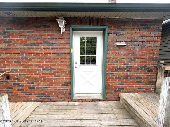 Property Photo:  