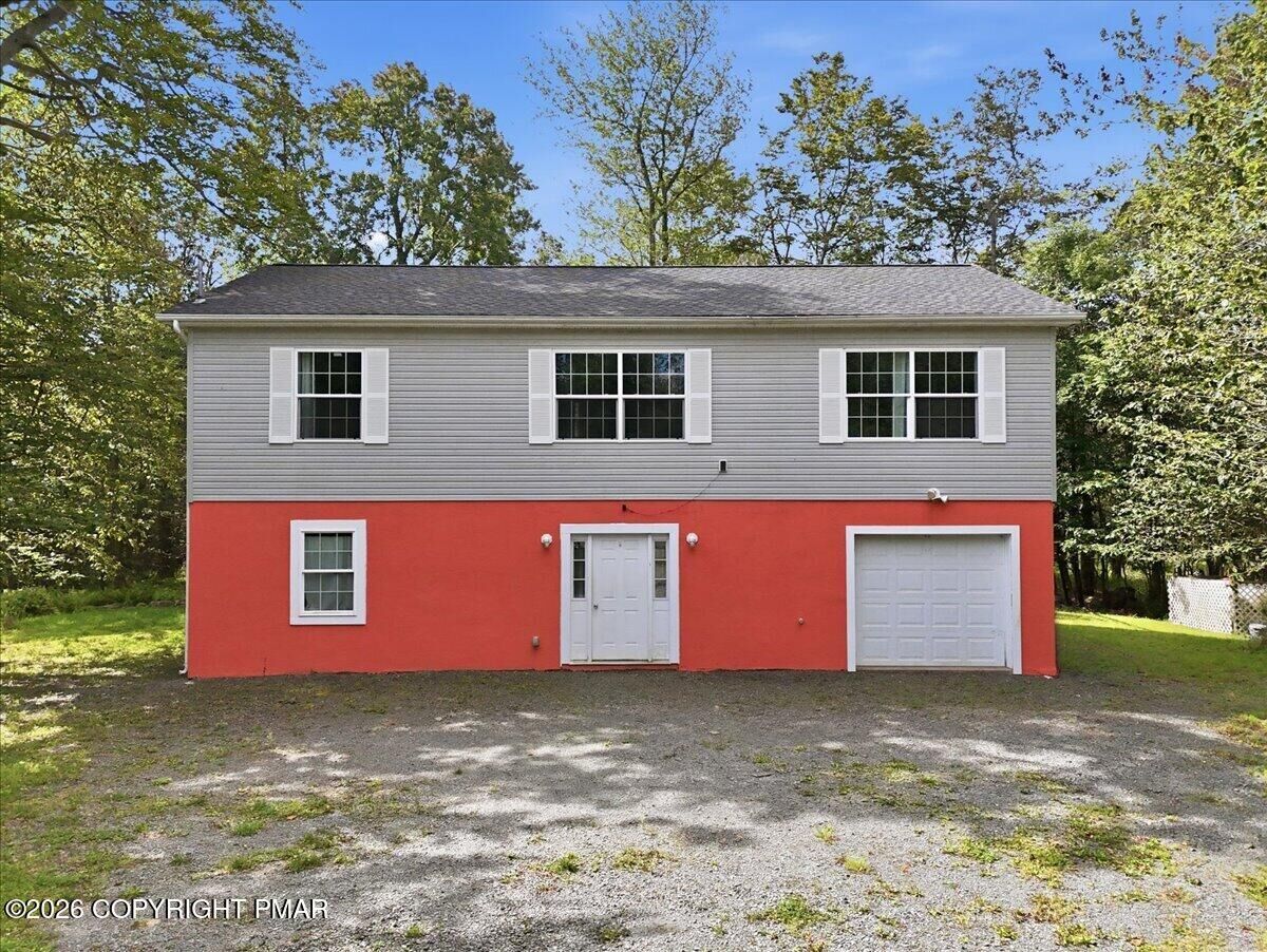 Property Photo: 5265 Glen Terrace PA 18466