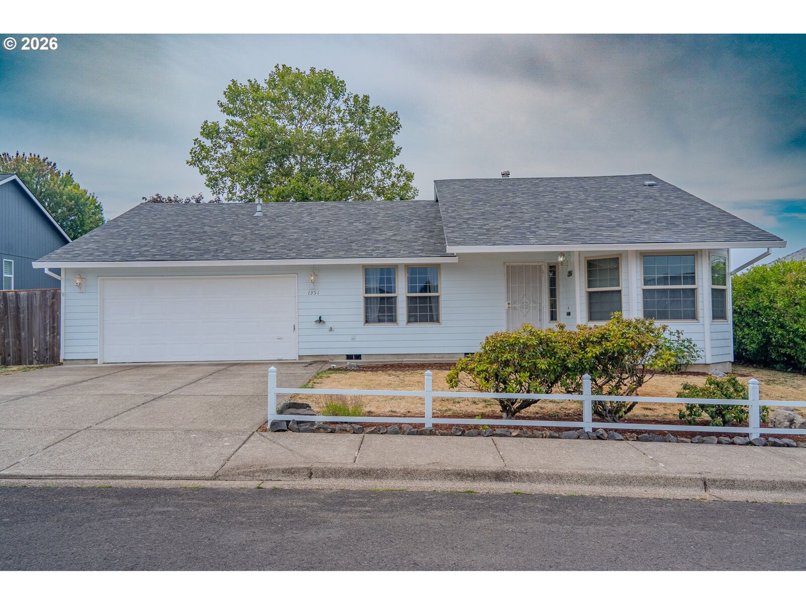 Property Photo: 1351 N Monroe St OR 97127
