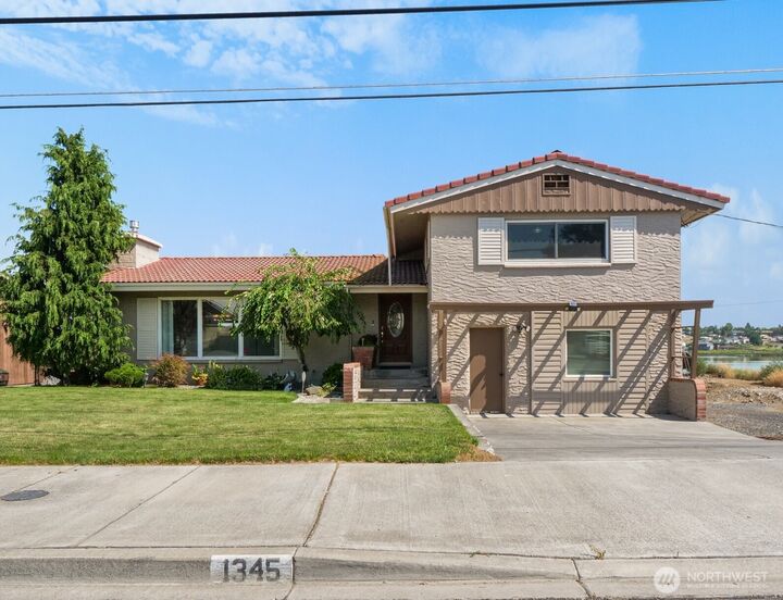 Property Photo:  1345 W Lakeside Drive  WA 98837 