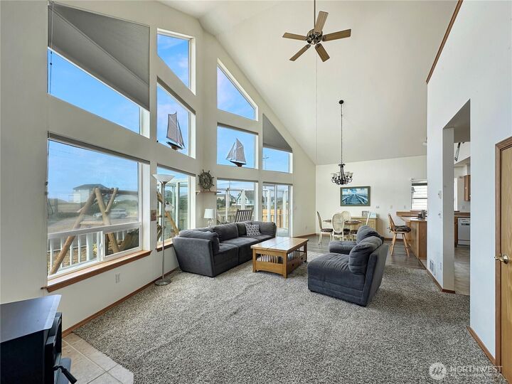 Property Photo: 1050 Ocean Shores Boulevard WA 98569