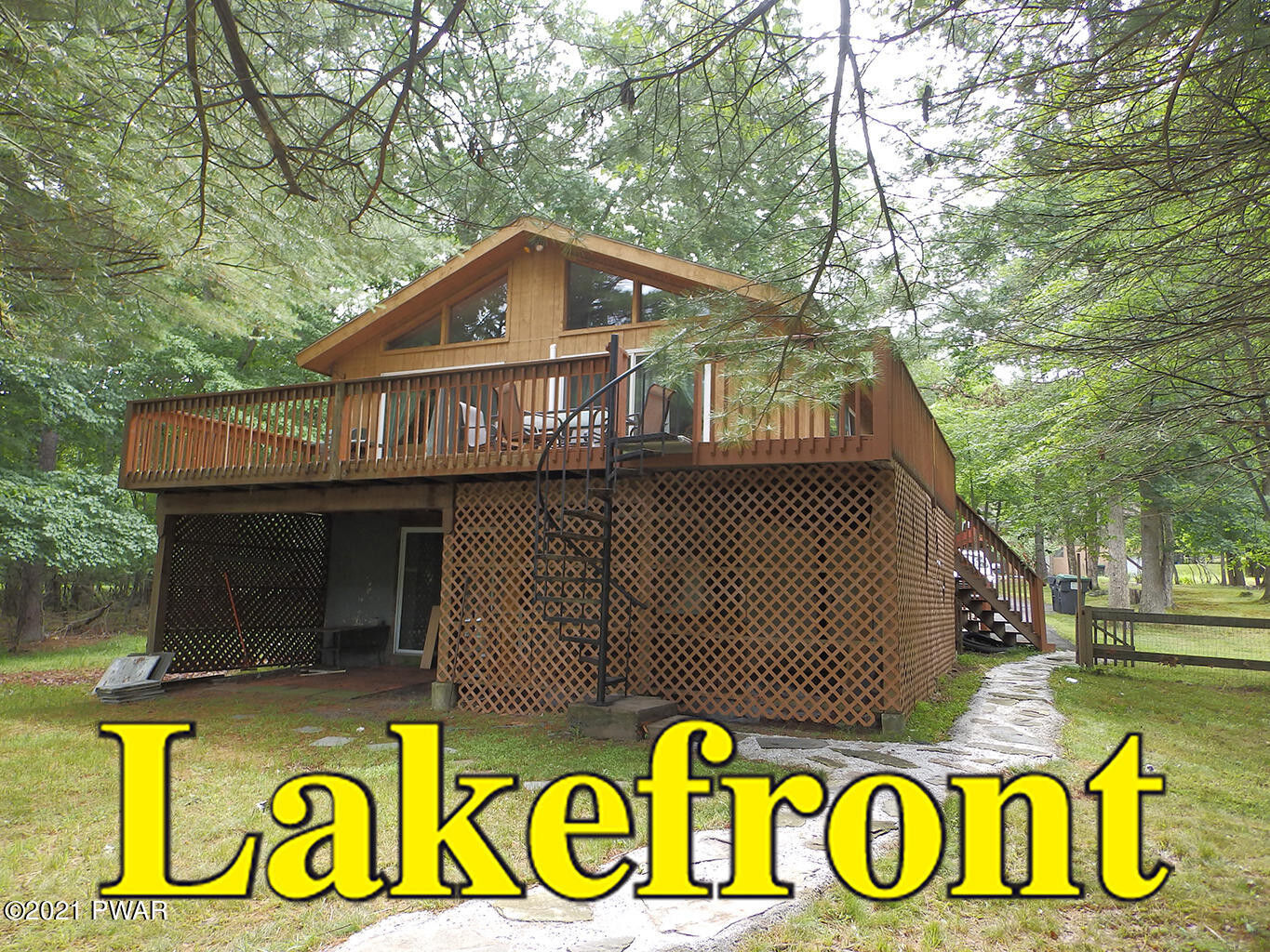 Property Photo: 105 Yale Place PA 18337