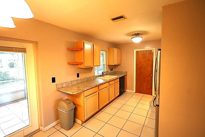 Property Photo:  5572 SE Cable Drive  FL 34997 