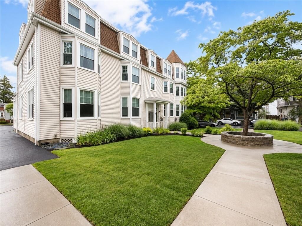 Property Photo:  8 Slocum Street 9  RI 02909 
