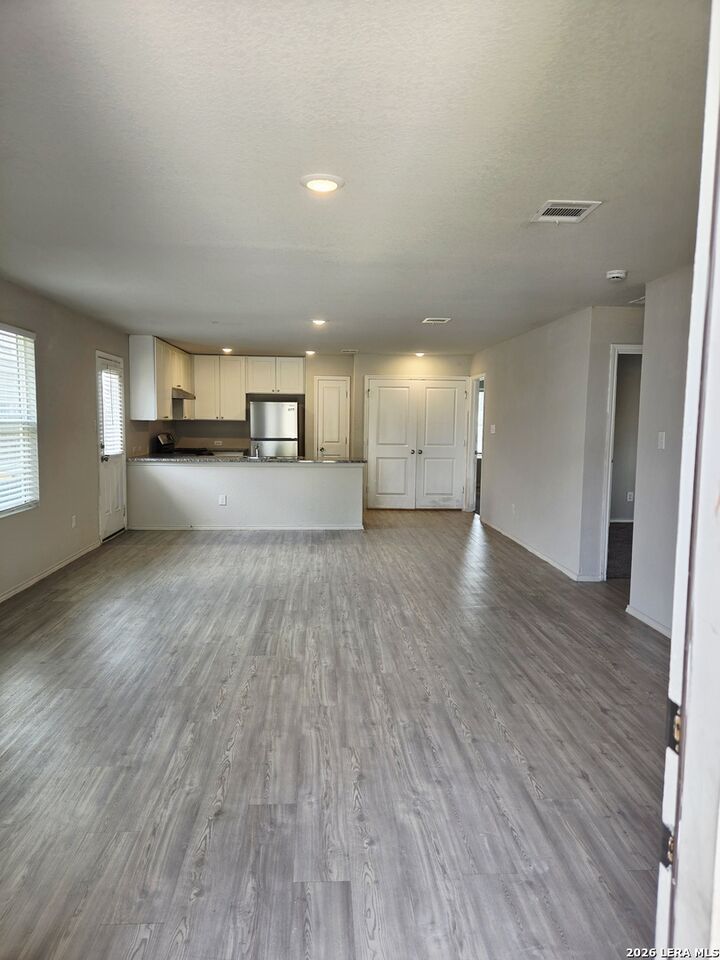 Property Photo:  9220 Griffith Run  TX 78109 