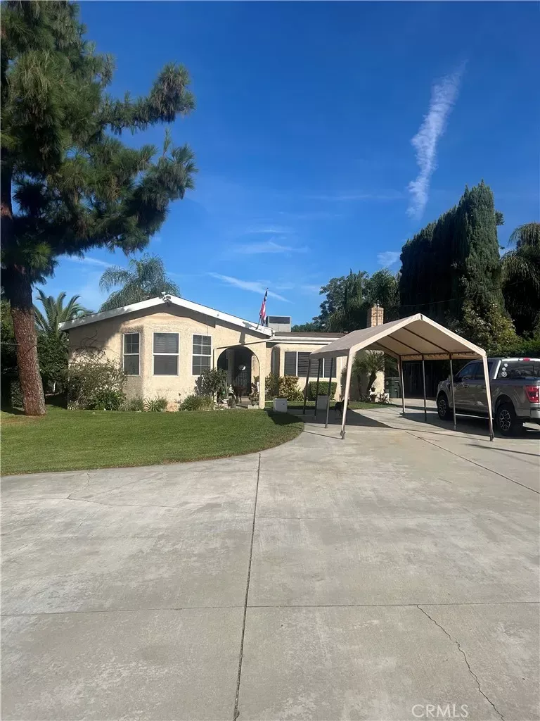 Property Photo: 4337 Riverview CA 92509