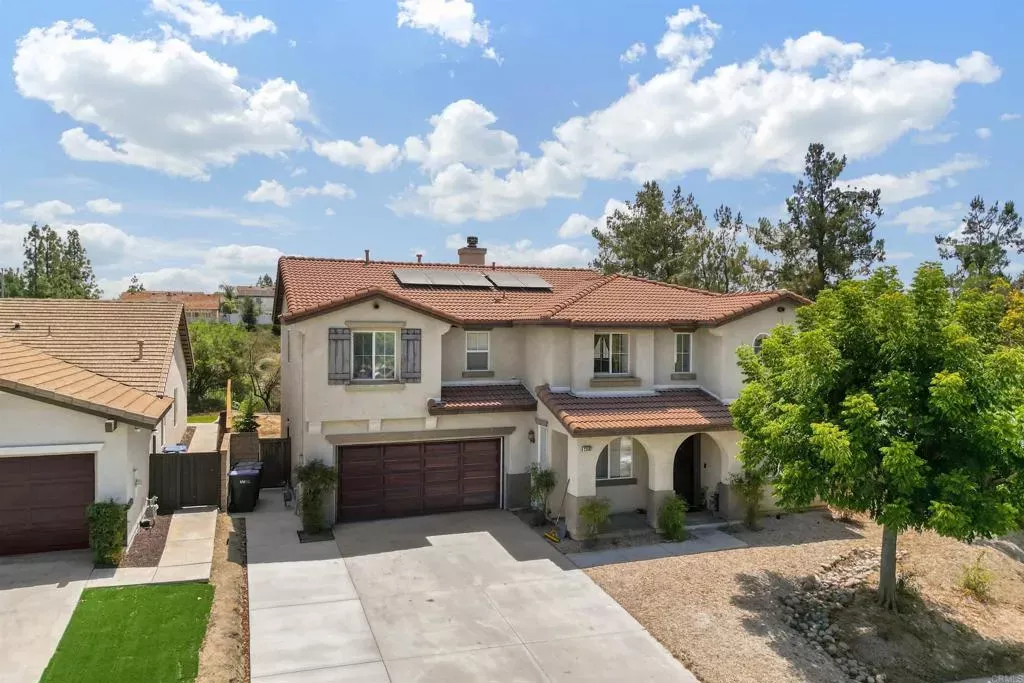 Property Photo:  23587 Taft Court  CA 92562 