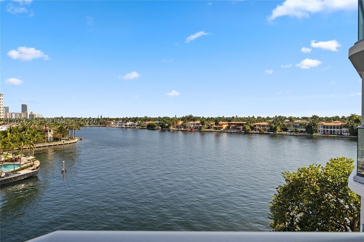 Property Photo: 19707 Turnberry Way 6K FL 33180