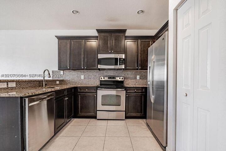 Property Photo:  8945 NW 98th Ave  FL 33178 