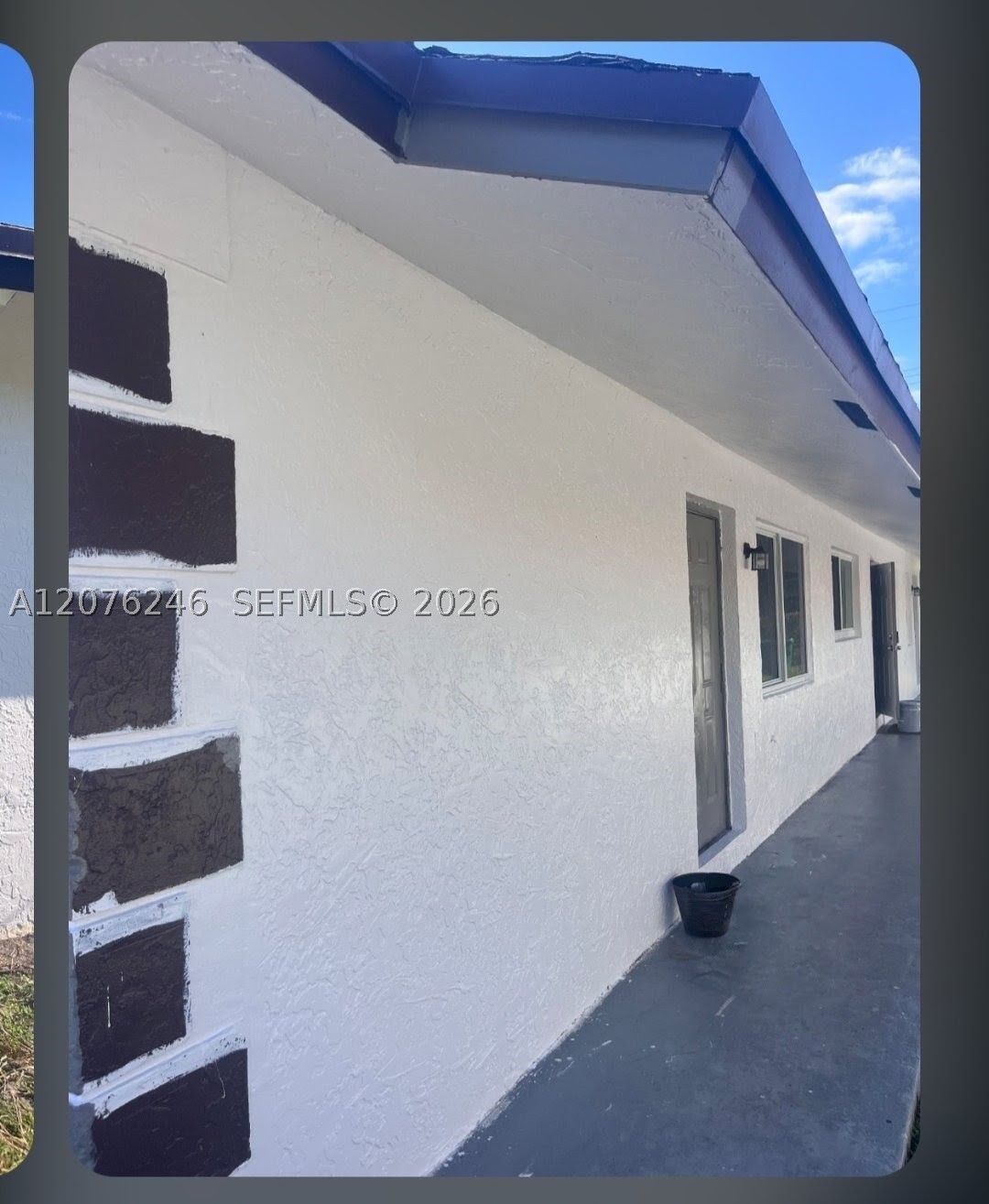 Property Photo:  2500 Franklin Dr  FL 33311 