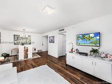 Property Photo:  2625 Collins Ave 212  FL 33140 