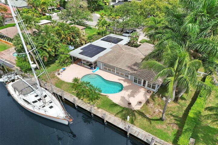 Property Photo: 1312 Tangelo Isle FL 33315