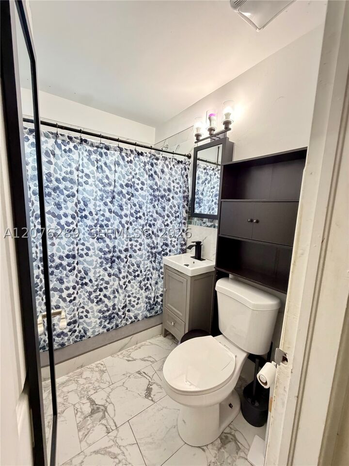 Property Photo: 2918 Madison St FL 33020