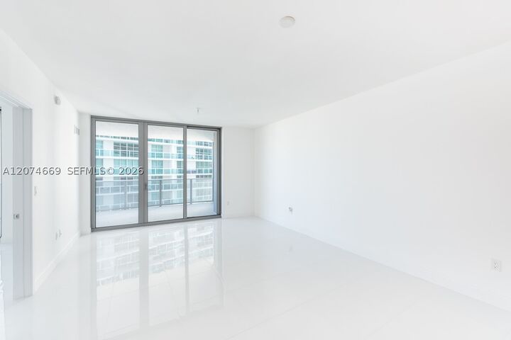 Property Photo: 488 NE 18th St 1907 FL 33132