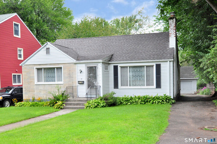 Property Photo:  474 Fern Street  CT 06107 