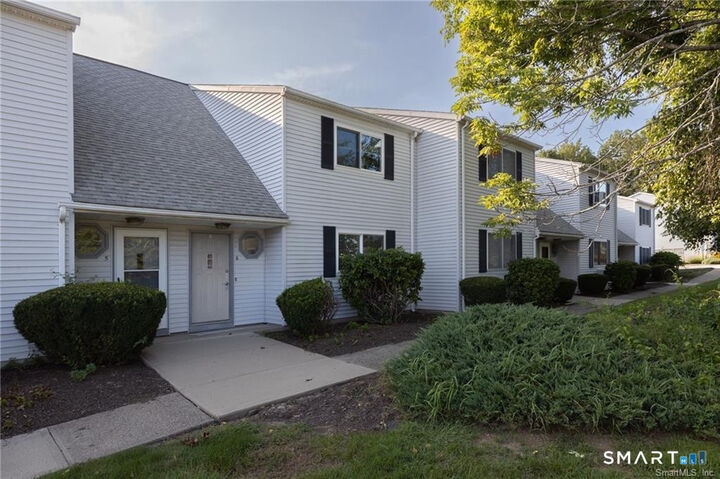 Property Photo:  565 Clark Avenue 6  CT 06010 