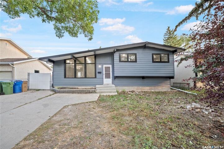 2225 Bedford Avenue E — photo 1