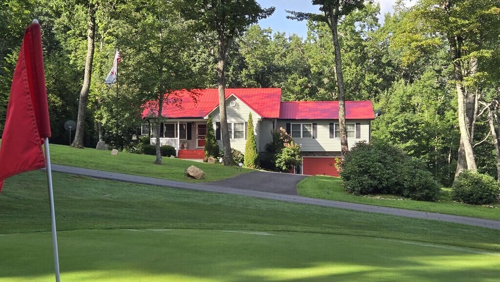 Property Photo: 185 Laurel Drive VA 24328
