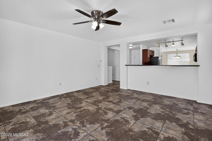 Property Photo: 6512 W Swan Falls Way AZ 85757