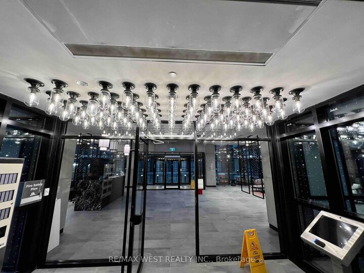 Property Photo:  251 Manitoba Street 336  ON M8Y 0C7 