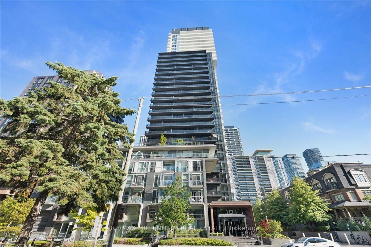 Property Photo: 101 Erskine Avenue 1105 ON M4P 0C5